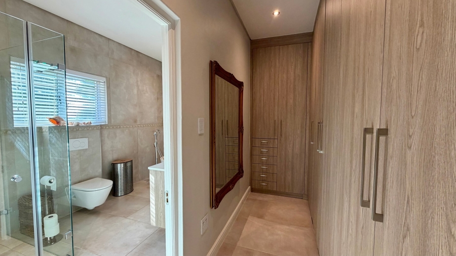 5 Bedroom Property for Sale in Dennegeur Western Cape